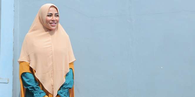 Santun dan Lembut, Gaya Hijab Syar'i Cinta Penelope