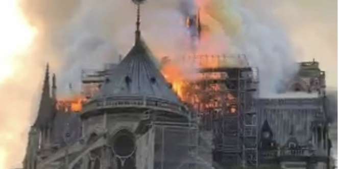 Gereja Abad 12 Notre Dame Paris Dilalap Api
