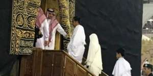 Jokowi Masuk Kabah Disindir Mardani, Ini Balas Cak Lontong