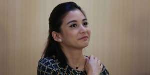 Surat Suara Habis, Chelsea Olivia `Nongkrong` di TPS 1,5 Jam!