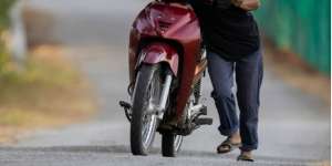 Tanda-Tanda Kompresi Mesin Motor Bocor