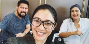 Saling Peluk, Jamal Mirdad dan Lydia Kandou Diminta Rujuk