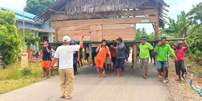 Pindah Rumah Gara-gara Diusir Caleg Gagal