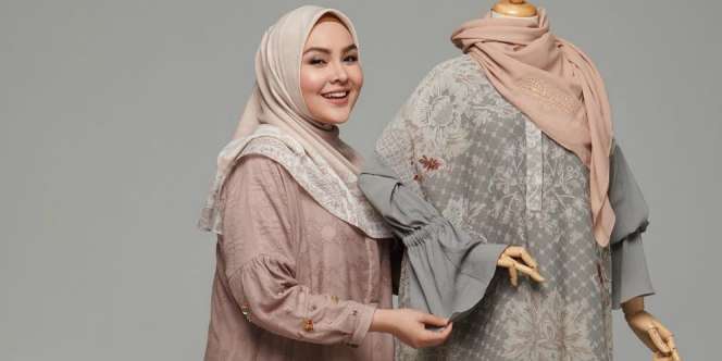 Tips Singkat Ria Miranda Padukan Dua Motif 