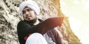 Putri Ustaz Derry Sulaiman Lepas Hijab, Ini Alasanya