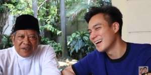 Masya Allah, Baim Wong Umrohkan Guru Ngajinya