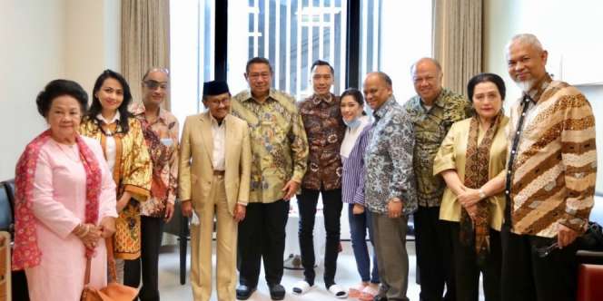 BJ Habibie Ajak Keluarga Jenguk Ani Yudhoyono