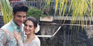Intip Busana Pengantin Serba Minang Irish Bella-Ammar Zoni