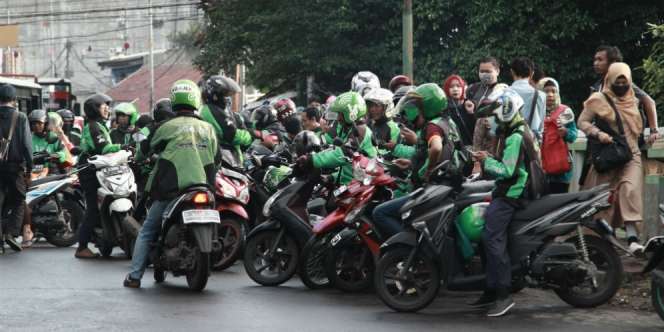 Jangan Kaget, Tarif Ojek Online Naik Drastis Mulai Hari Ini