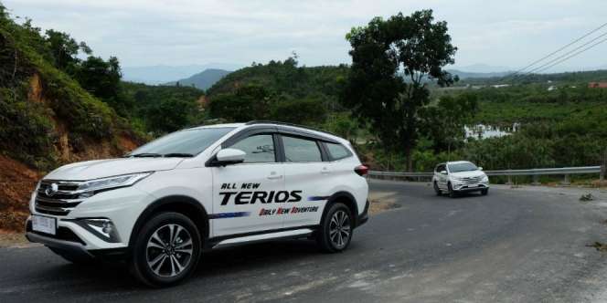 Beli Daihatsu Terios Matic Siap-Siap Inden 2 Bulan