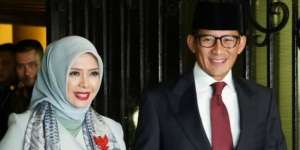 Sandiaga Uno dan Istri Tampil Stylish di Trunk Show