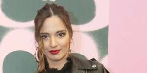 Nia Ramadhani Foto Bareng BCL, Penampakan Tangan di Bahu Ashraf Jadi Sorotan