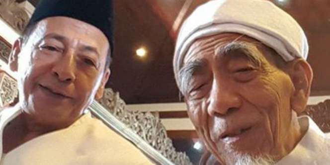 Sikapi Kondisi Bangsa, Dua Kyai Sepuh Gelar Multaqo