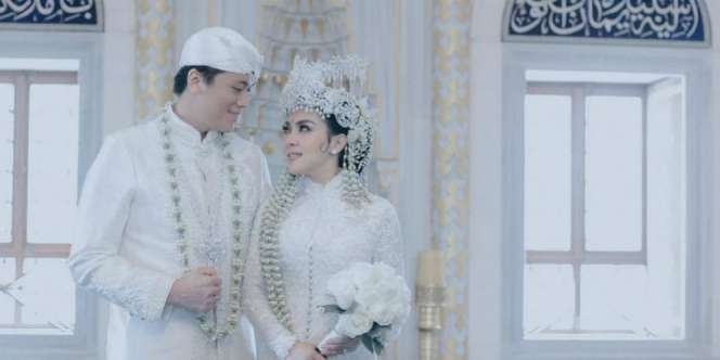 Gala Dinner Mewah Syahrini dan Reino Barack Bersama 500 Teman