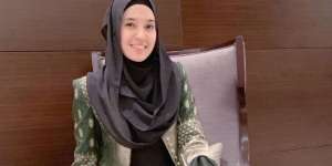 Pesona Hijab Dhini Aminarti di Panggung Muffest 2019