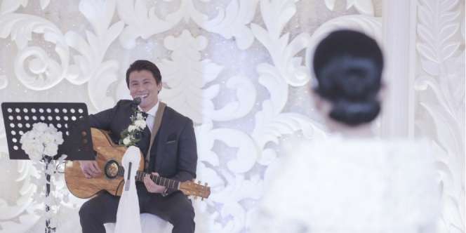 Reino Beri Kejutan di Dinner Silaturahmi, Syahrini Terkagum-kagum