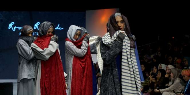 Hijab Ini Membawa Kita ke Abad Pertengahan