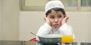 Awal Puasa, Ceritakan Si Kecil Soal Makna Menahan Haus dan Lapar