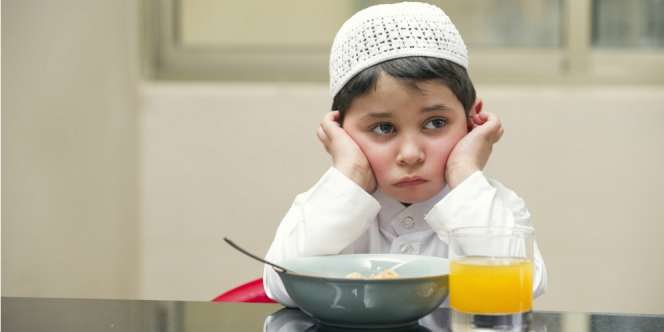 Awal Puasa, Ceritakan Si Kecil Soal Makna Menahan Haus dan Lapar
