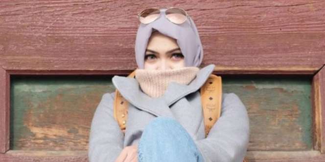 Rina Nose Berhijab Lagi?