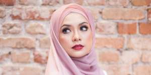 3 Trik Sederhana Bikin Riasan Lebih Tahan Lama