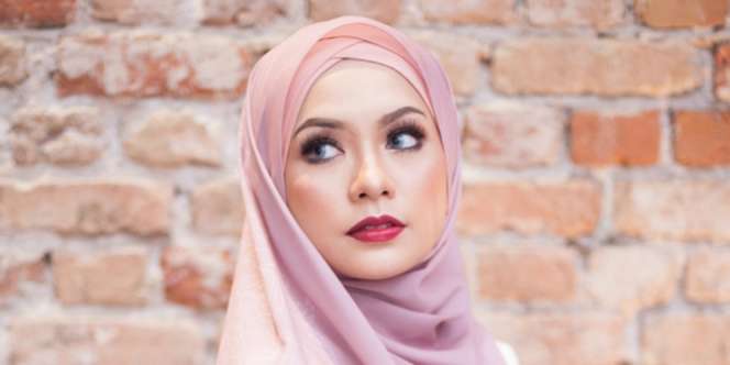 3 Trik Sederhana Bikin Riasan Lebih Tahan Lama