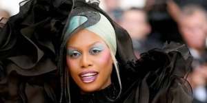 Deretan Seleb Dunia Memakai Karya Rinaldy Yunardy di Met Gala