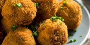 Menu Buka Puasa: Bitterballen, Camilan Nikmat Bikin Kenyang