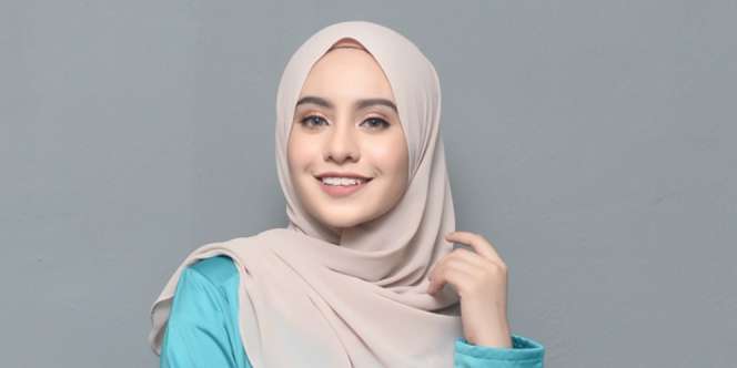 Tutorial Hijab Pakai Cincin untuk Bukber