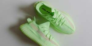 Adidas Yeezy Luncurkan `Glow in the Dark`