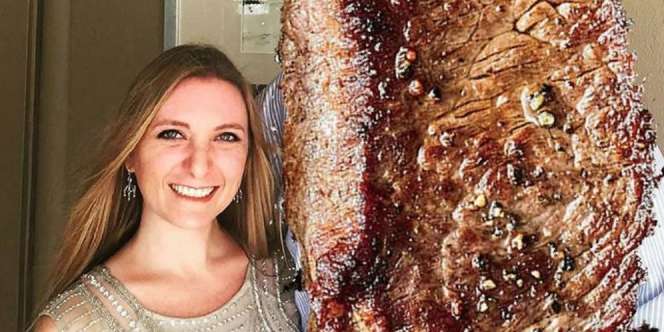 Kocak, Seorang Wanita Ganti Foto Mantan dengan Steak Favorit