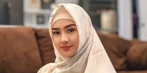 Tampil Berhijab, Anya Geraldine Banjir Pujian