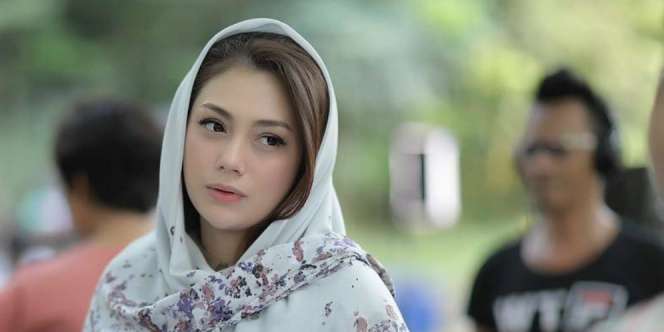 Usai Tampil Berhijab, Celine Evangelista Ungkap Agama yang Dianutnya Saat Ini