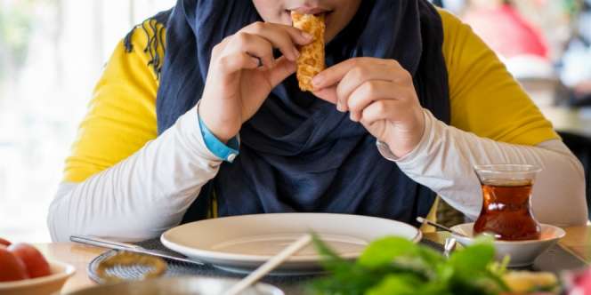 Kunci Perut Bebas Begah Saat Berbuka Puasa