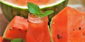 Buat Jus Semangka Segar Kaya Rasa untuk Menu Sahur