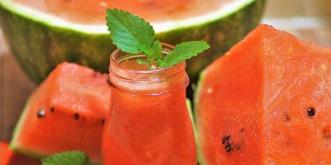 Buat Jus Semangka Segar Kaya Rasa untuk Menu Sahur
