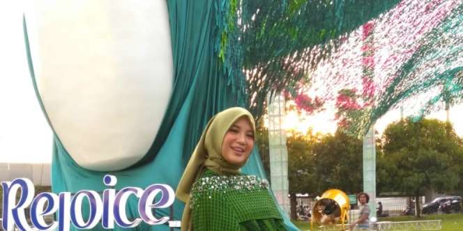 Instalasi Hijab Pertama dan Terbesar di Indonesia