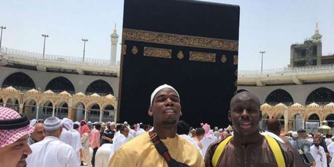 Paul Pogba Jalani Umroh Saat Ramadan