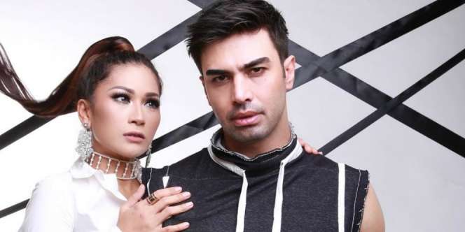 Tata Janeeta Mantan Personel Dewi Dewi Gugat Cerai Suami