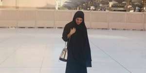 Berhijab di Tanah Suci, Ririn Ekawati Tuai Doa