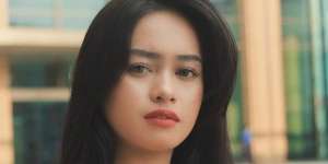 Gaya Putri Elly Sugigi yang Siap Jadi Artis
