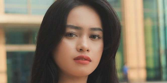 Gaya Putri Elly Sugigi yang Siap Jadi Artis