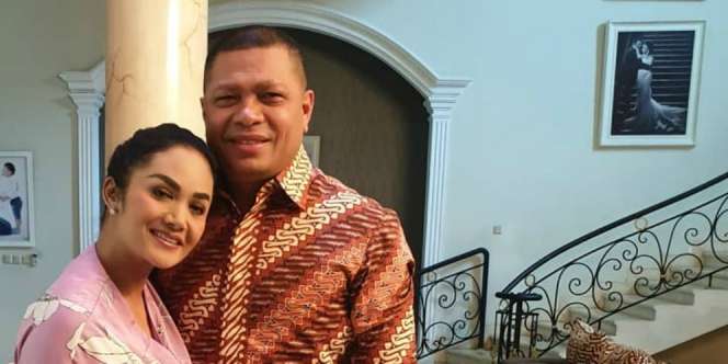 Unggah Foto Jadul, Wajah Suami Krisdayanti Bikin Heboh