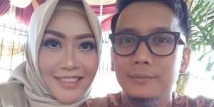 Istri Almarhum Bani Seventeen Temukan Pesan Pilu di Buku Harian Suami
