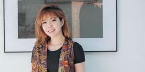 Kondangan Bareng Wijin, Fashion Gisel Jadi Sorotan