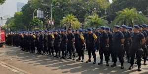 Pasca Hasil Pemilu 2019, Polri-TNI Gelar Apel Pengamanan di KPU