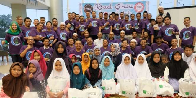 Mengisi Ramadan Berbagi 1000 Sajadah dari Komunitas Toyota Innova Indonesia