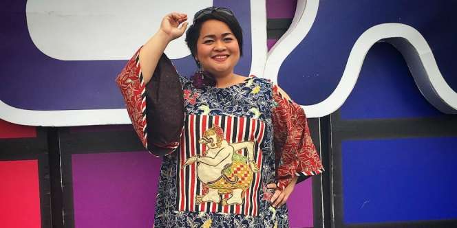 Wakili Jutaan Perantau, Sinyorita Parodikan `Deen Assalam` Versi Tiket Pesawat