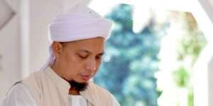Rencana Dimakamkan Siang, Jenazah Ustaz Arifin Belum Juga Tiba