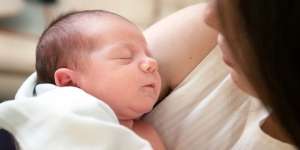 Anak Meninggal Dunia di Dalam Perut Jelang Lebaran